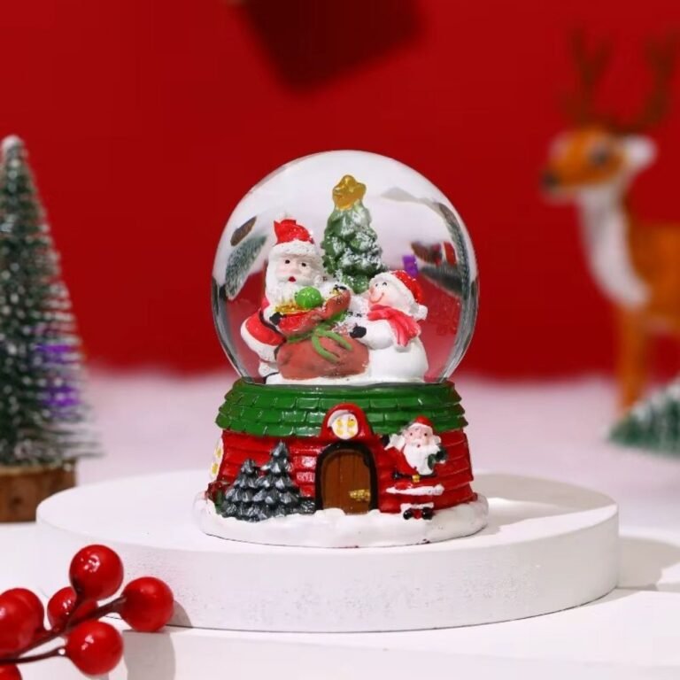 Boule A Neige Lumineuse Sapin