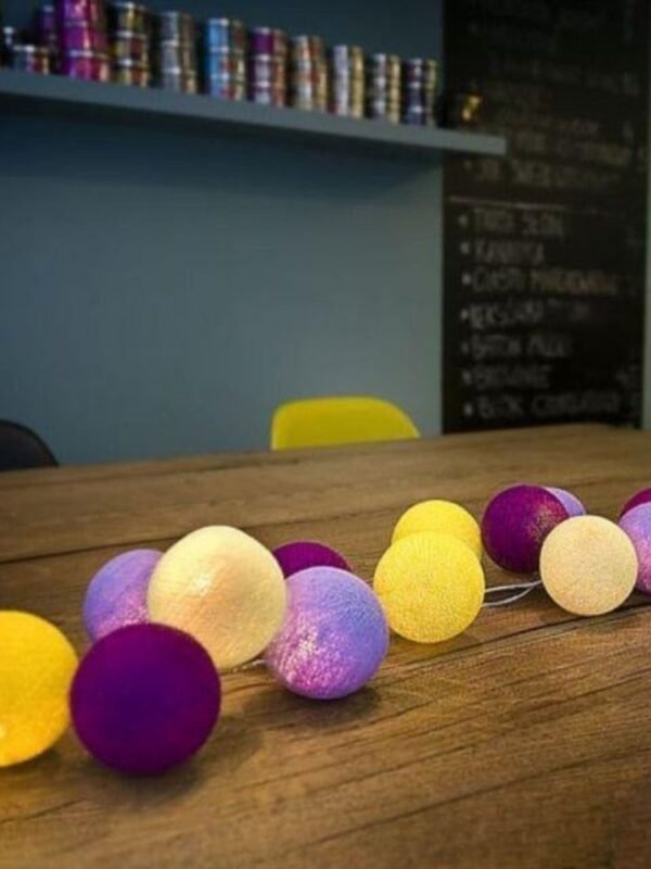 Guirlande Lumineuse A Boules Violette Jaune 1