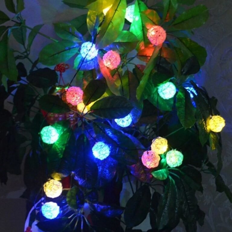 Guirlande Lumineuse En Boules Tissees 1